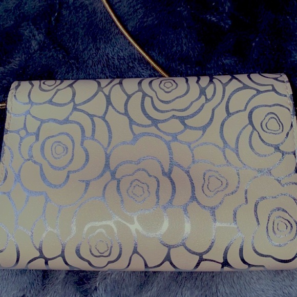 Small clutch cross body bag no tears never used - Picture 3 of 4